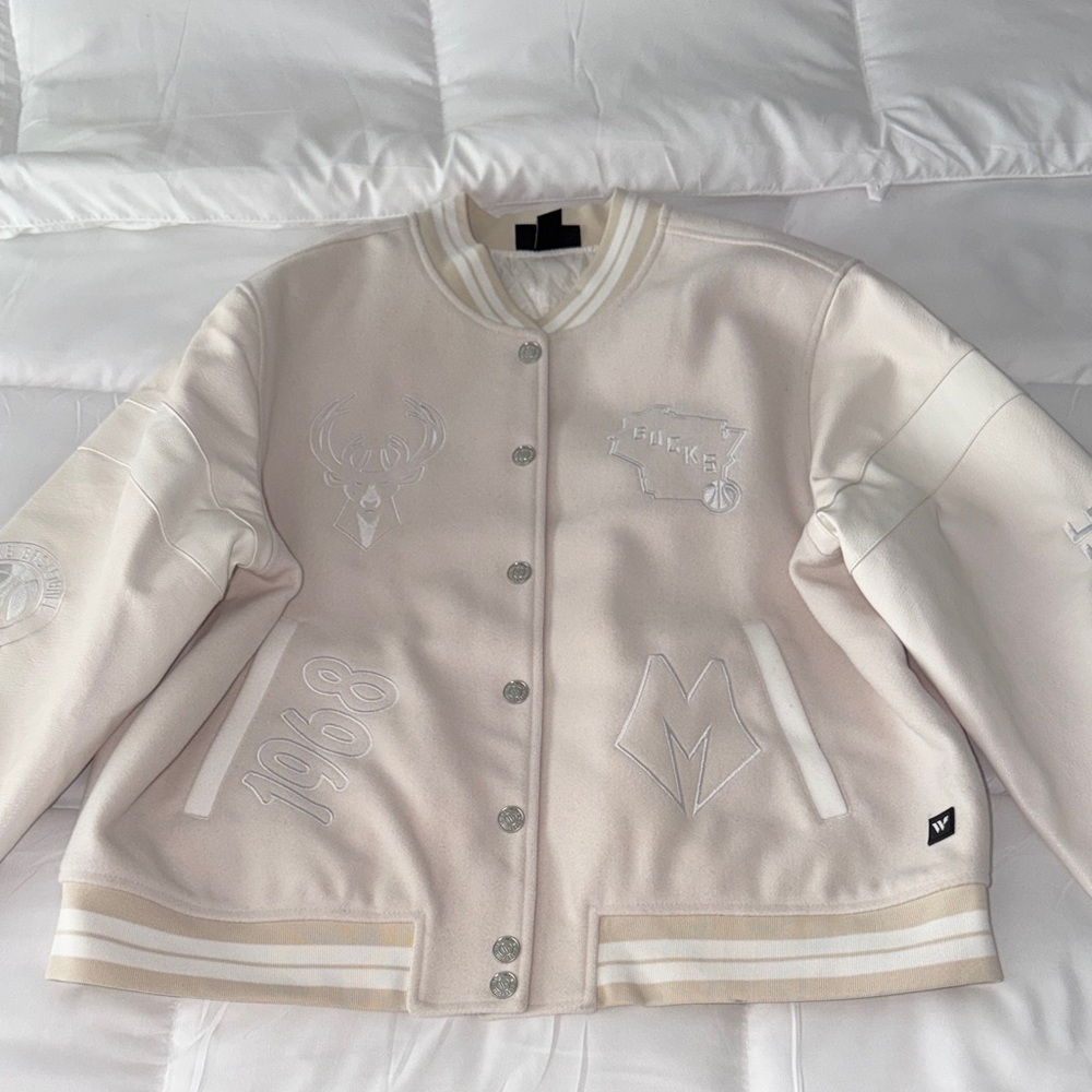 Men’s Milwaukee Bucks Basketball Cream Varsity Jacket